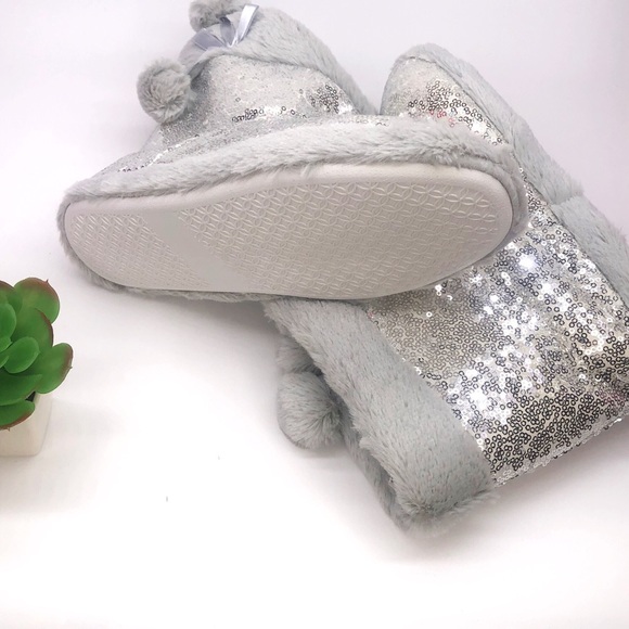 Silver Slipper Boots - Picture 4 of 4
